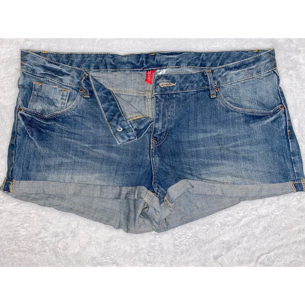 H&M- Divides denim shorts